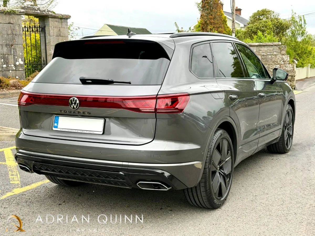 Volkswagen Touareg 3.0 TDI V6 286 BHP BLACK EDITIO - Image 5