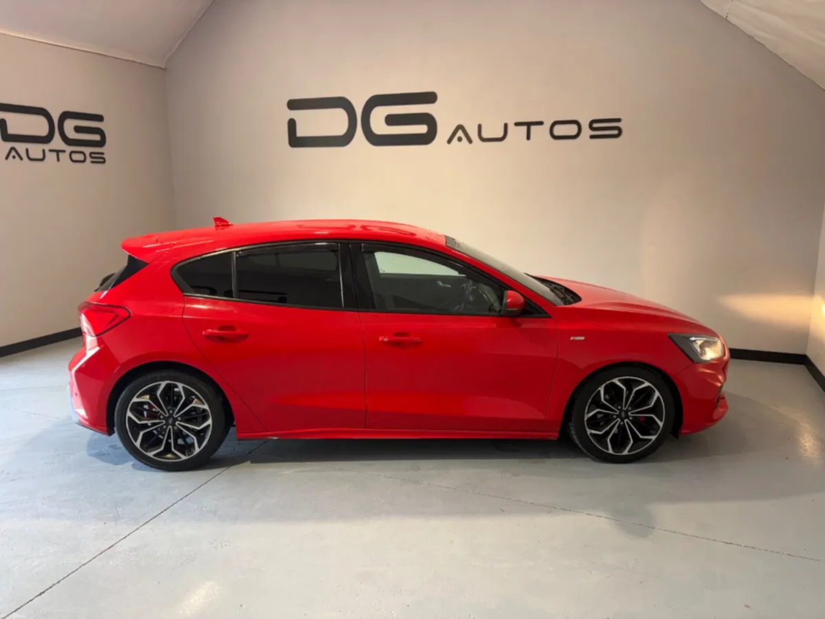 Ford Focus 1.5 TDCI ST-LINE X 120PS 5DR AUTO - Image 2