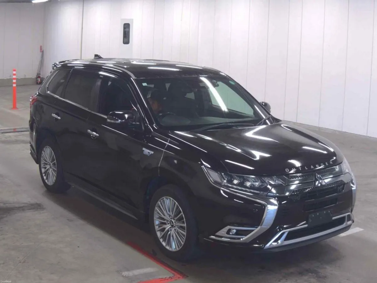 Mitsubishi Outlander PHEV 4WD G PREMIUM AUTOMATIC