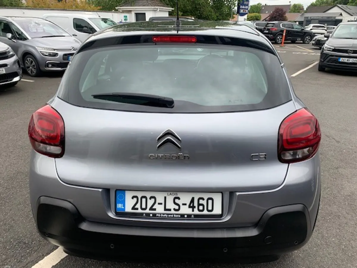 Citroen C3 FEEL EXCLUSIVE 1.2 PURETECH 83 4 4DR - Image 4
