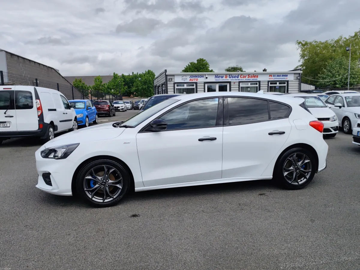 Ford Focus 1.0  5 DR   ST-LINE LOW MILES - Image 3