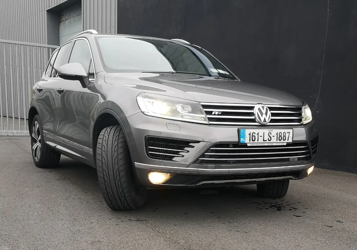 Volkswagen Touareg 2016 - Image 2