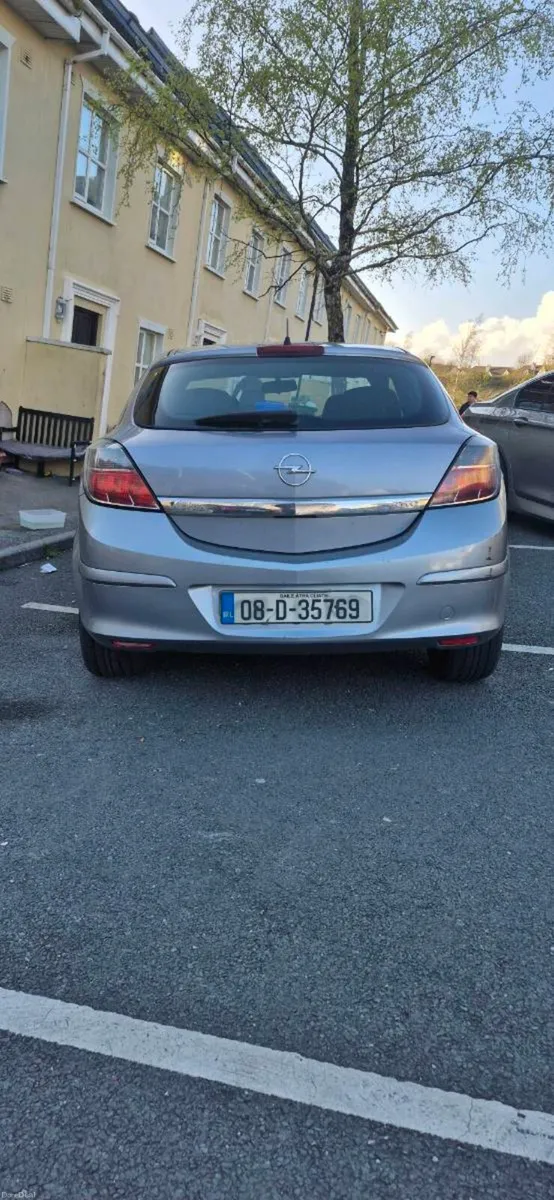 Opel Astra 1.4 SXI - Image 4