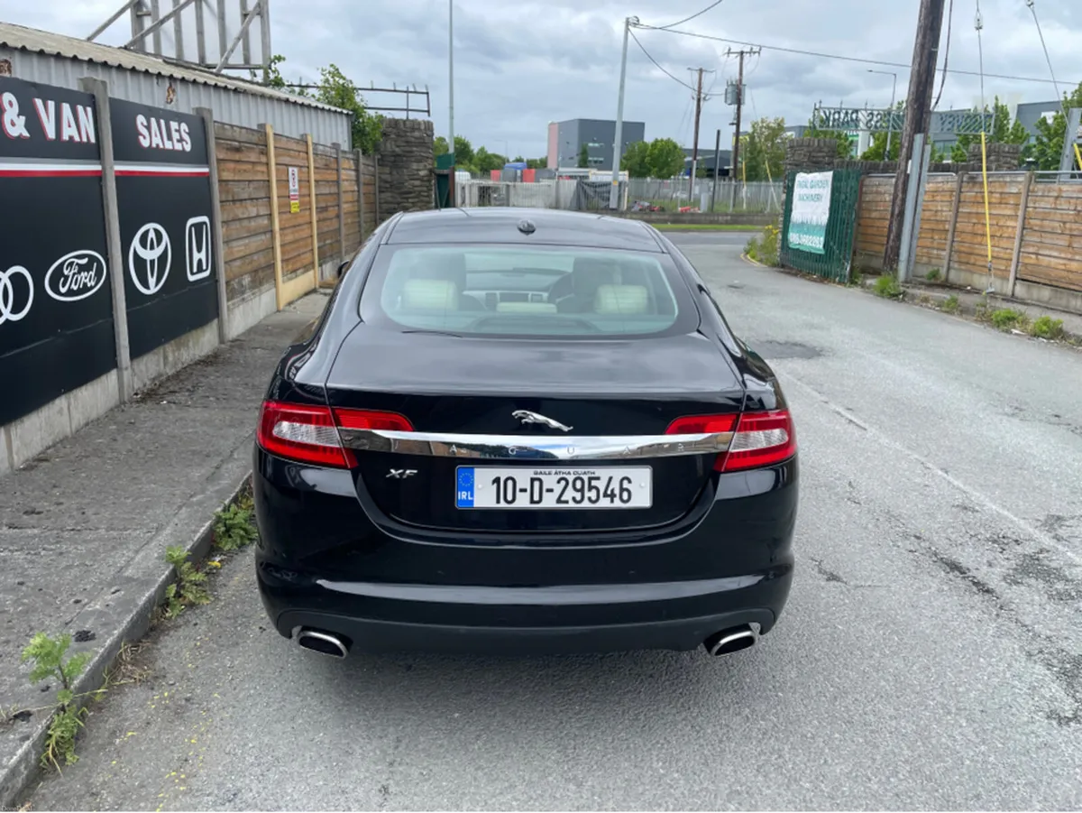 Jaguar XF 3.0 DIESEL PREMIUM LUXURY D 4DR AUTO - Image 5