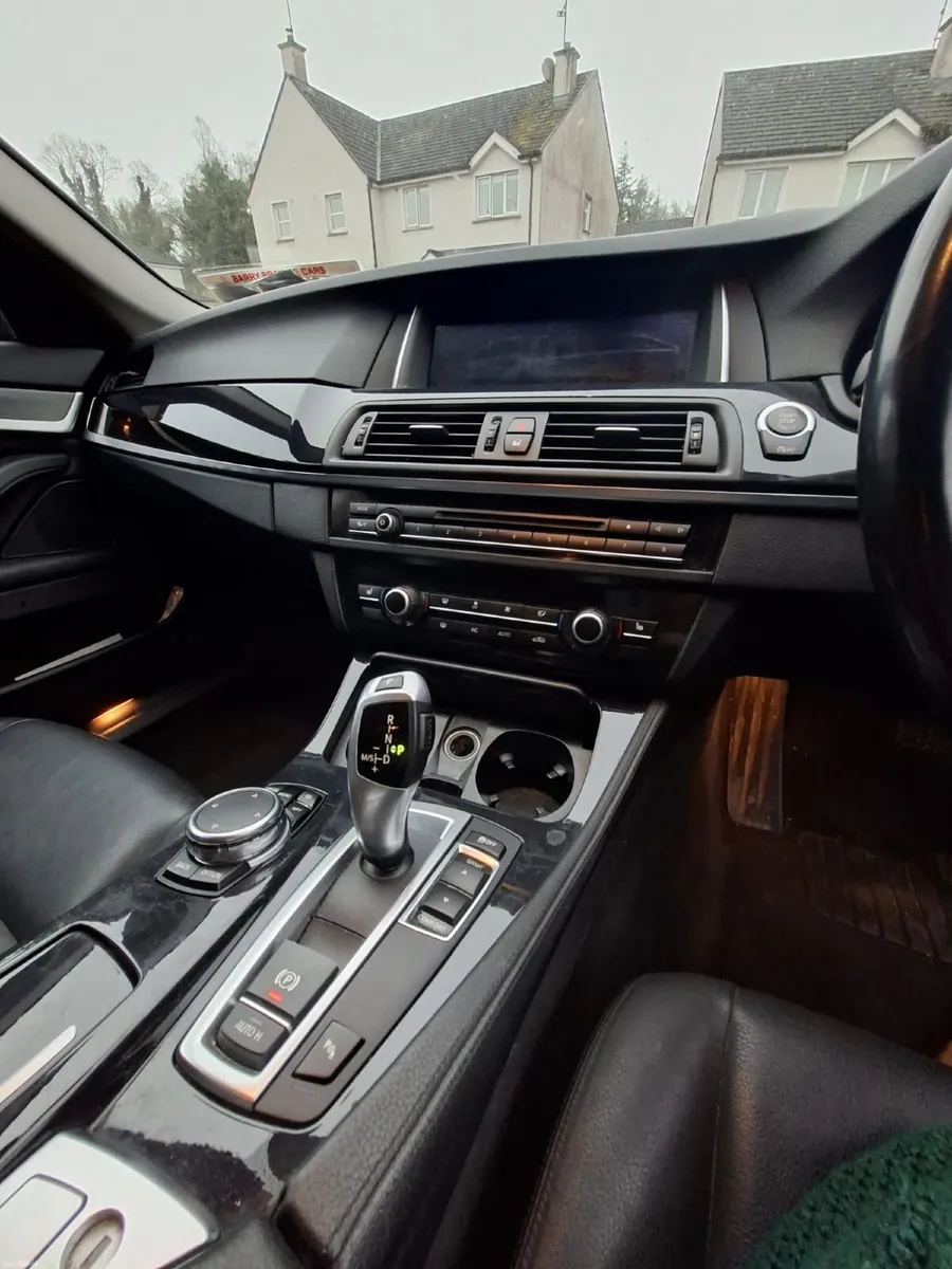 BMW 5-Series 2016 - Image 3