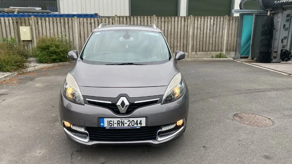 Renault Grand Scenic 2016 - Image 2
