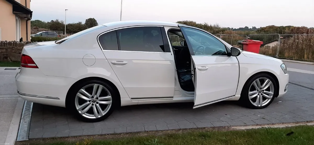 Volkswagen Passat 2014 2.0 TDI - Image 4