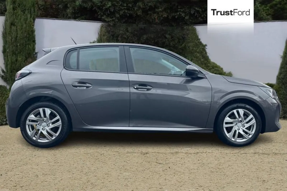 Peugeot 208 Active - Image 3