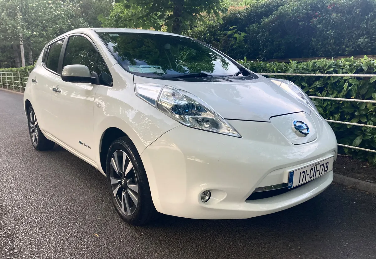Nissan Leaf 2017 Fully Electric Car Zero Emissions - Image 4