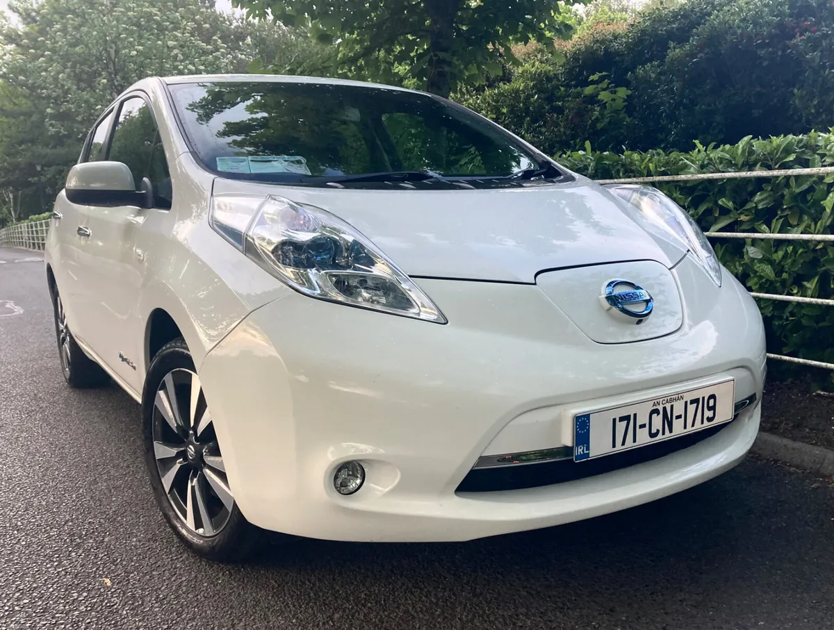 Nissan Leaf 2017 Fully Electric Car Zero Emissions - Image 2