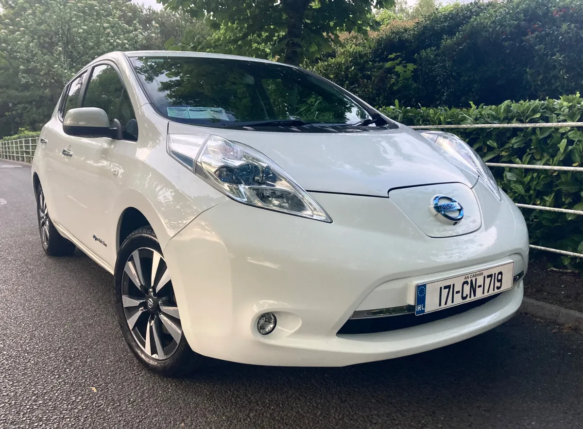 Nissan Leaf 2017 Fully Electric Car Zero Emissions - Image 1
