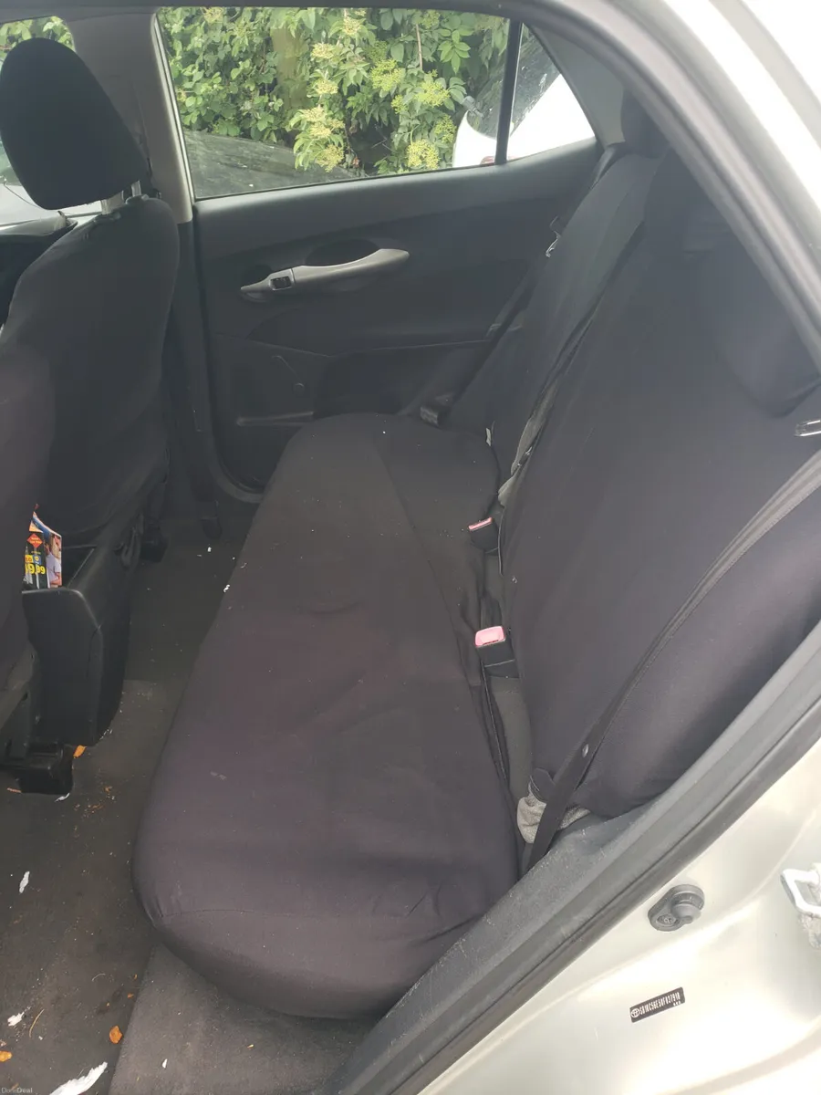 Toyota Auris 2009 - Image 4