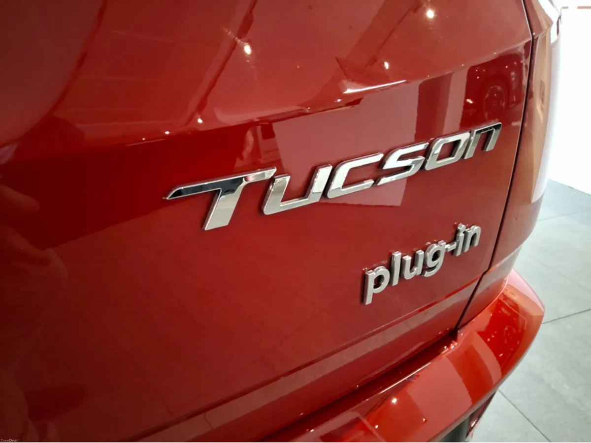 Hyundai Tucson PHEV N-LINE ** 4 WHEEL DRIVE ** - Image 6