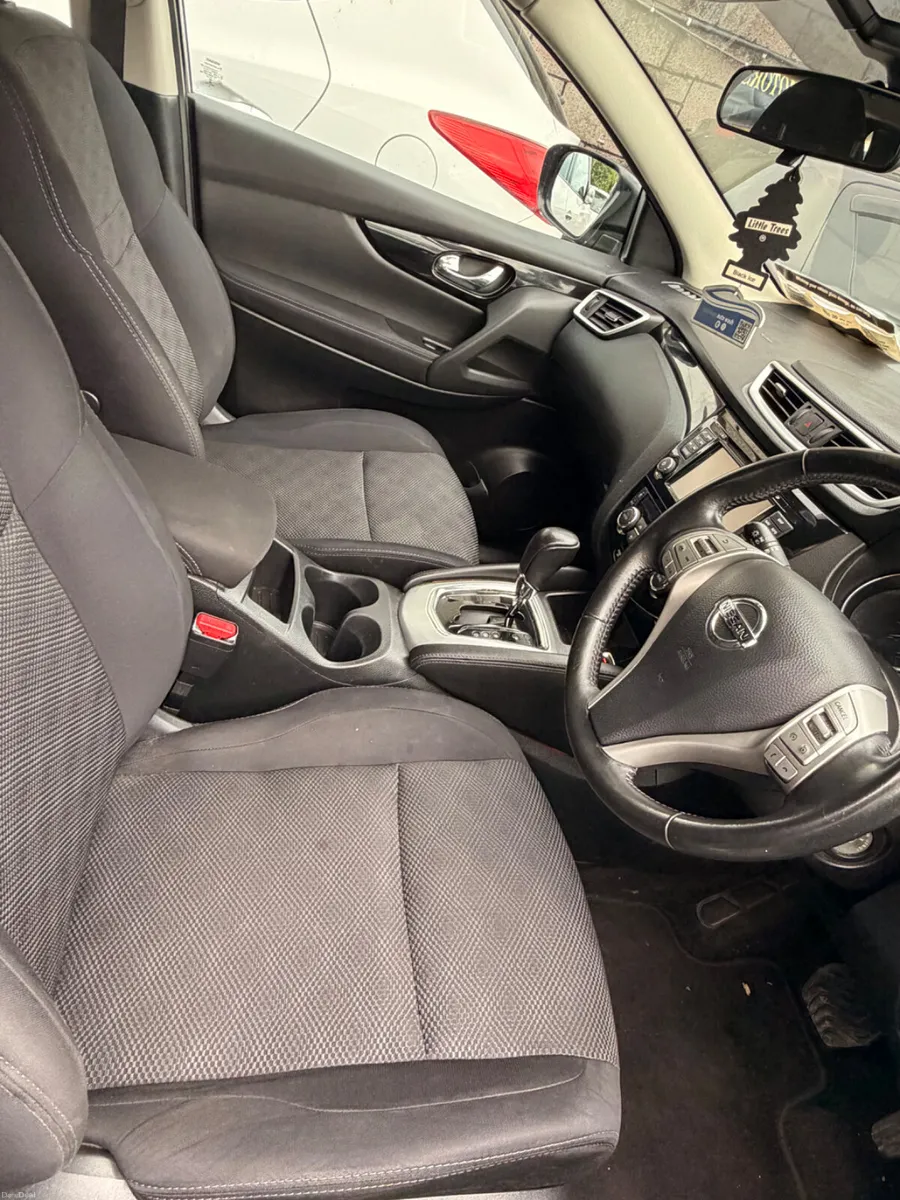 Nissan Qashqai 2017 Automatic w - Image 5