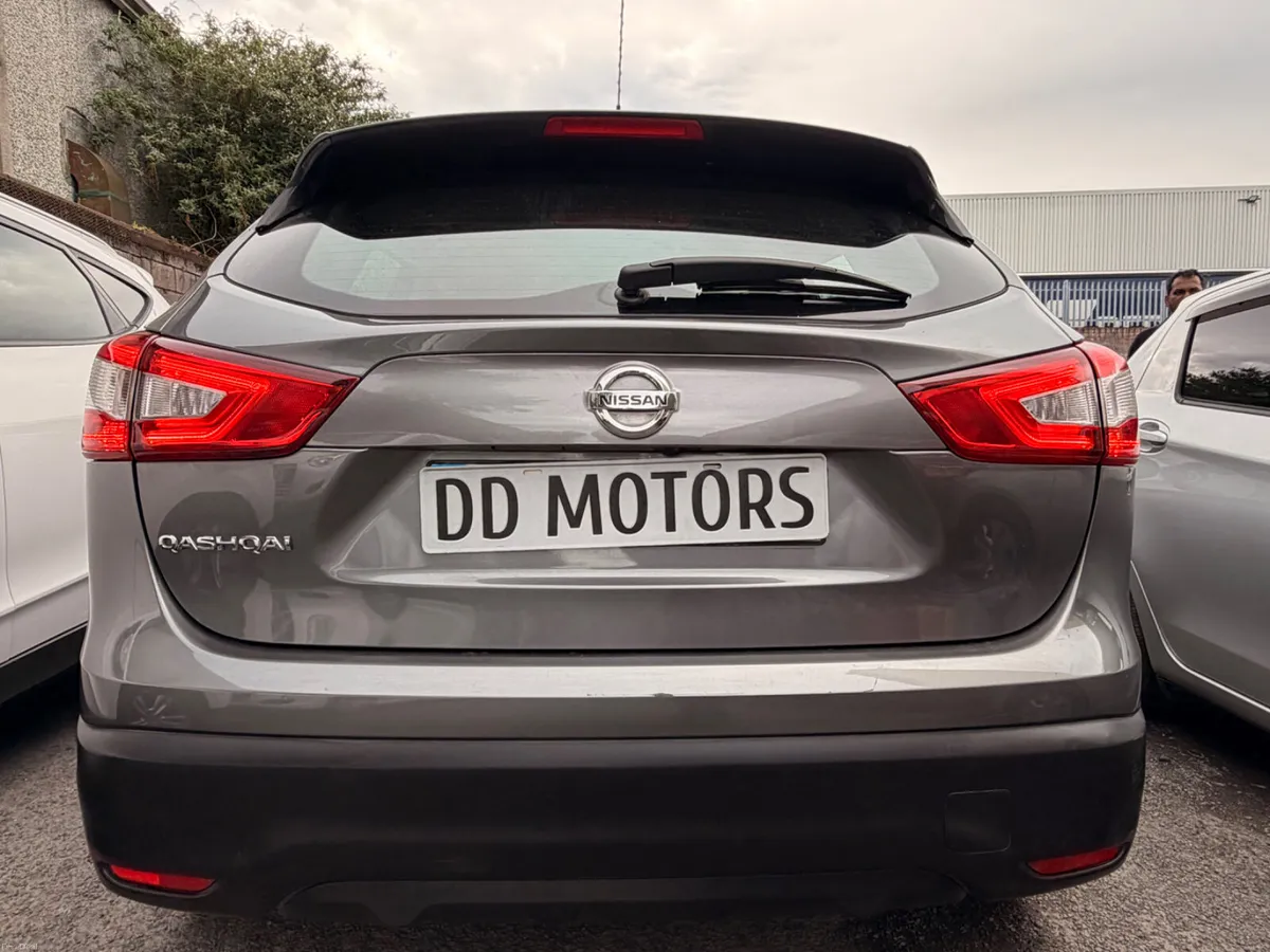 Nissan Qashqai 2017 Automatic w - Image 6