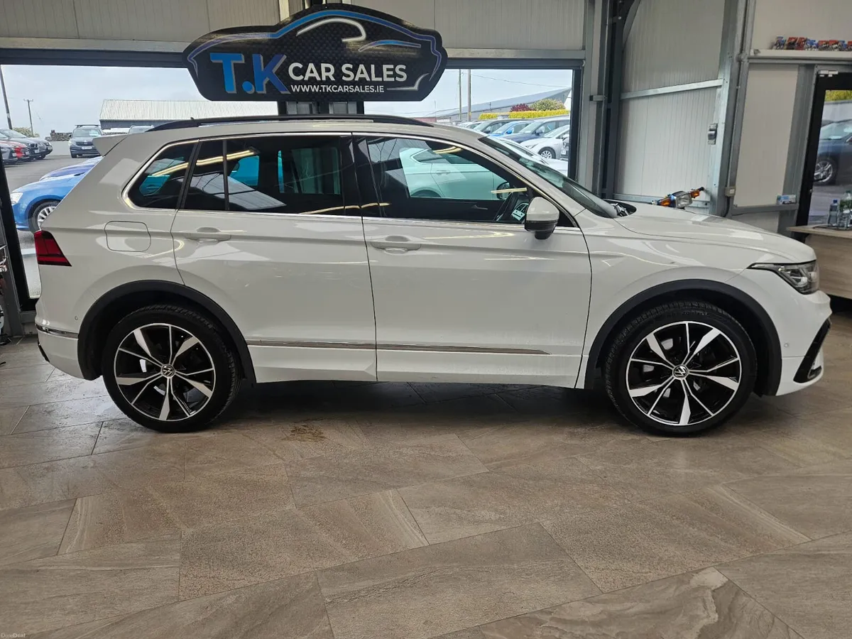 231 VOLKSWAGEN TIGUAN PLUG IN HYBRID 1.4 PETROL - Image 2