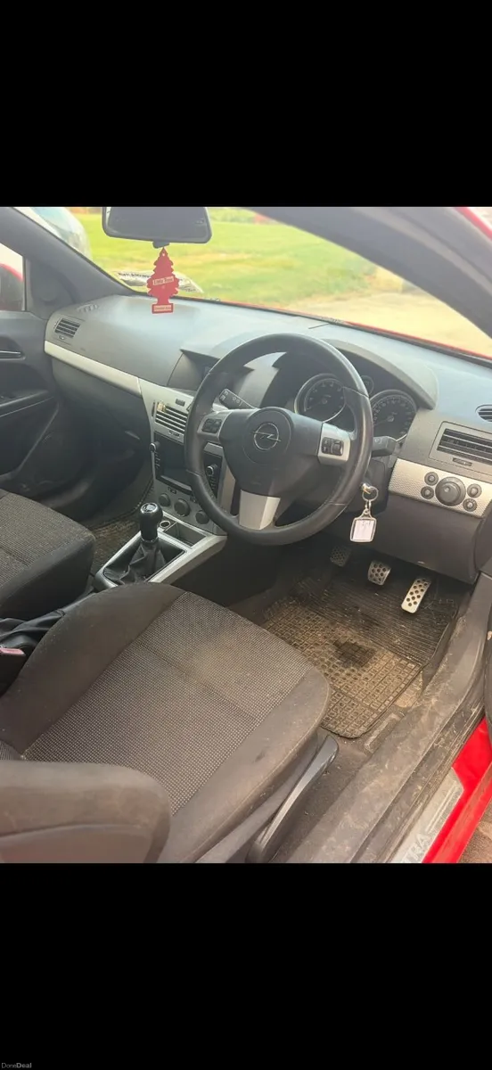 Opel Astra 2009 - Image 2