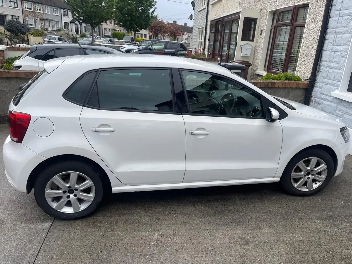 Volkswagen Polo 2013 - Image 2