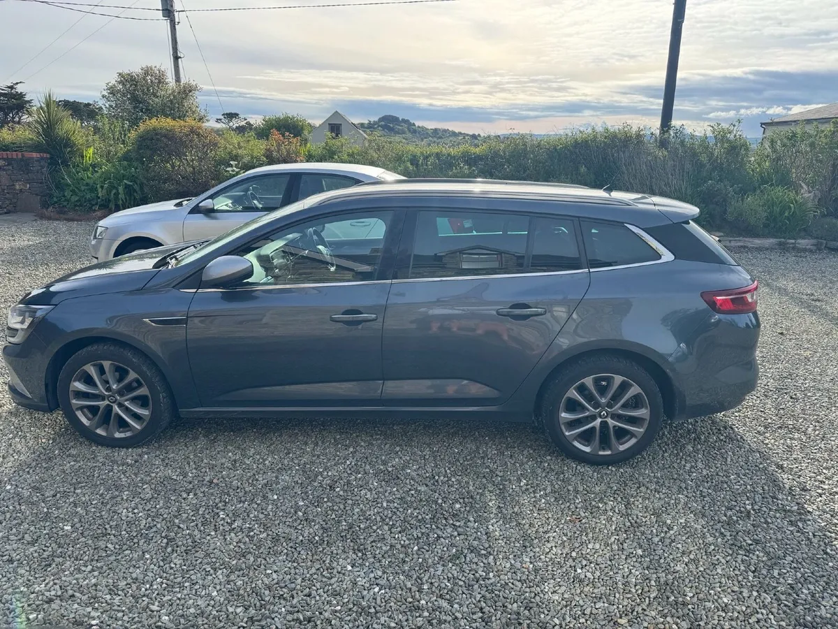 Renault Megane 2017 - Image 2