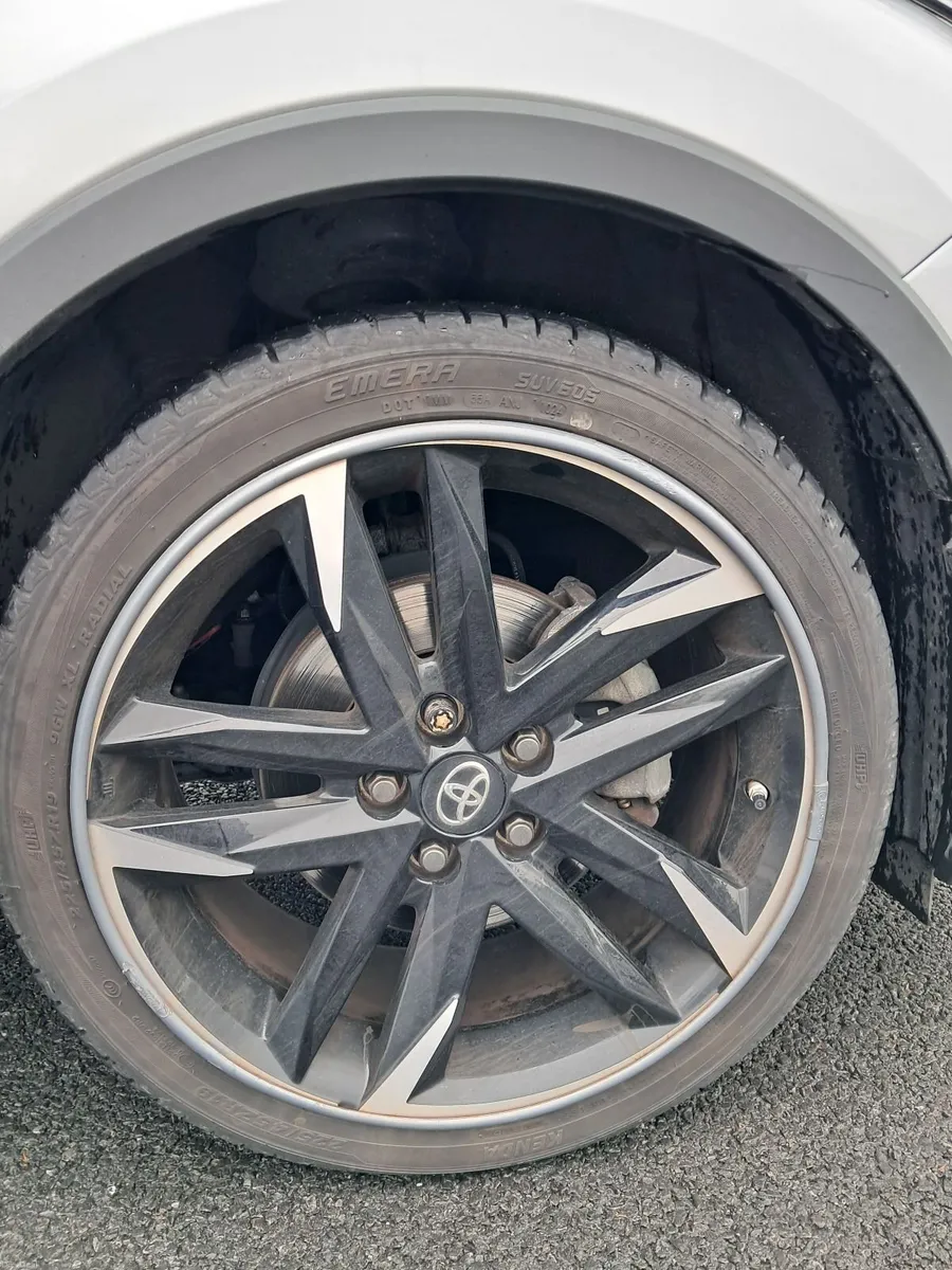 Toyota C-HR 2023 - Image 2