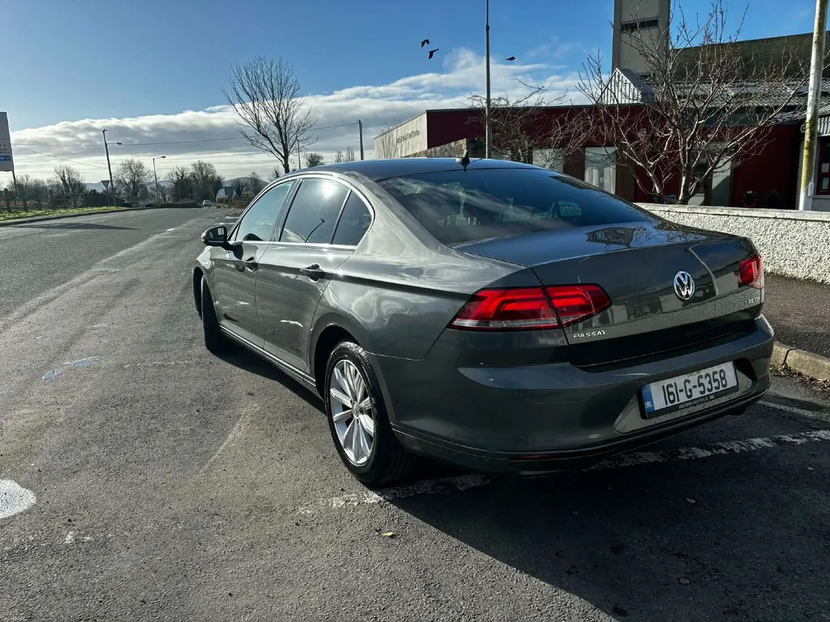 Volkswagen Passat 2016 - Image 3