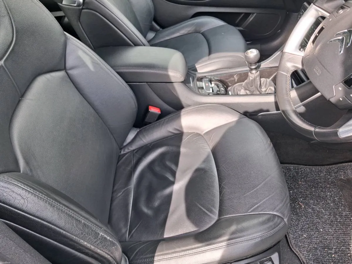 Car - Image 4
