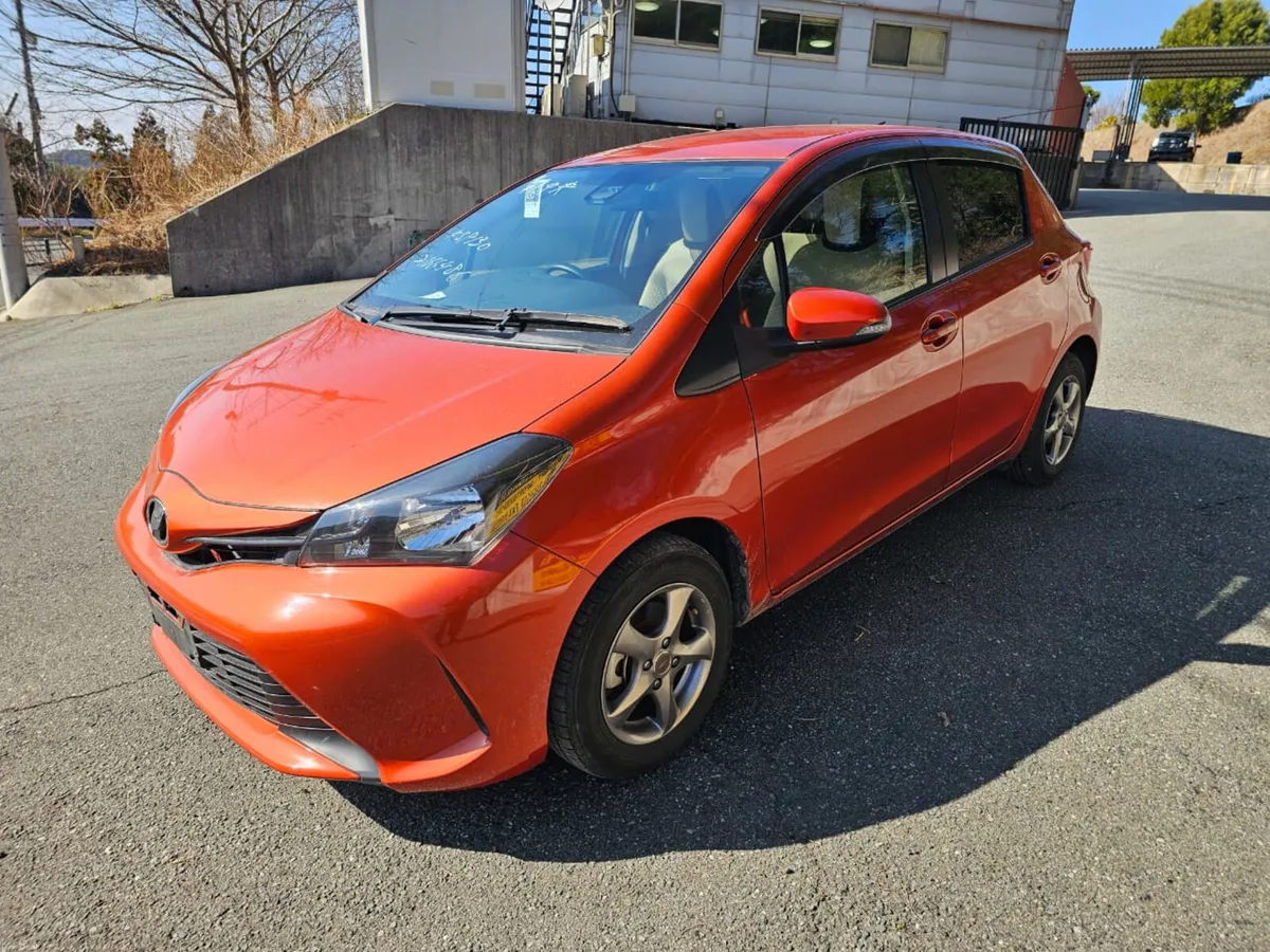 2016 Toyota Yaris Vitz 1.0 Litre Automatic - Image 3