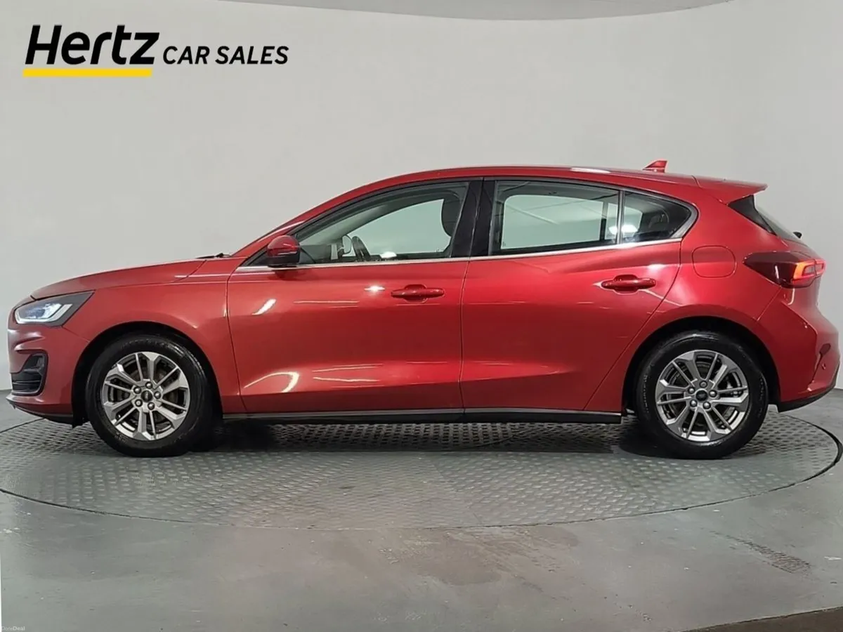 Ford Focus TITANIUM Petrol Manual - Image 4