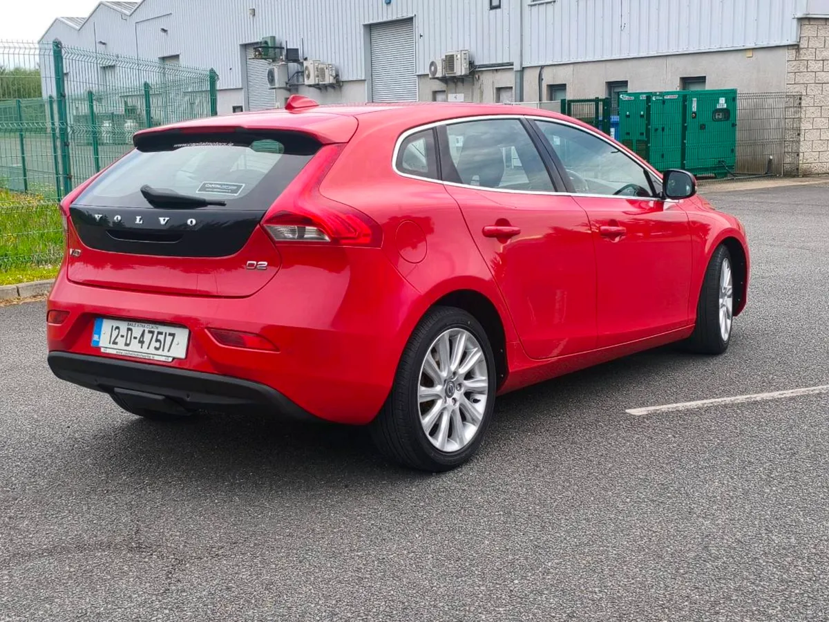 Volvo v40 New NCT 04/27 Tax 01/27 - Image 3