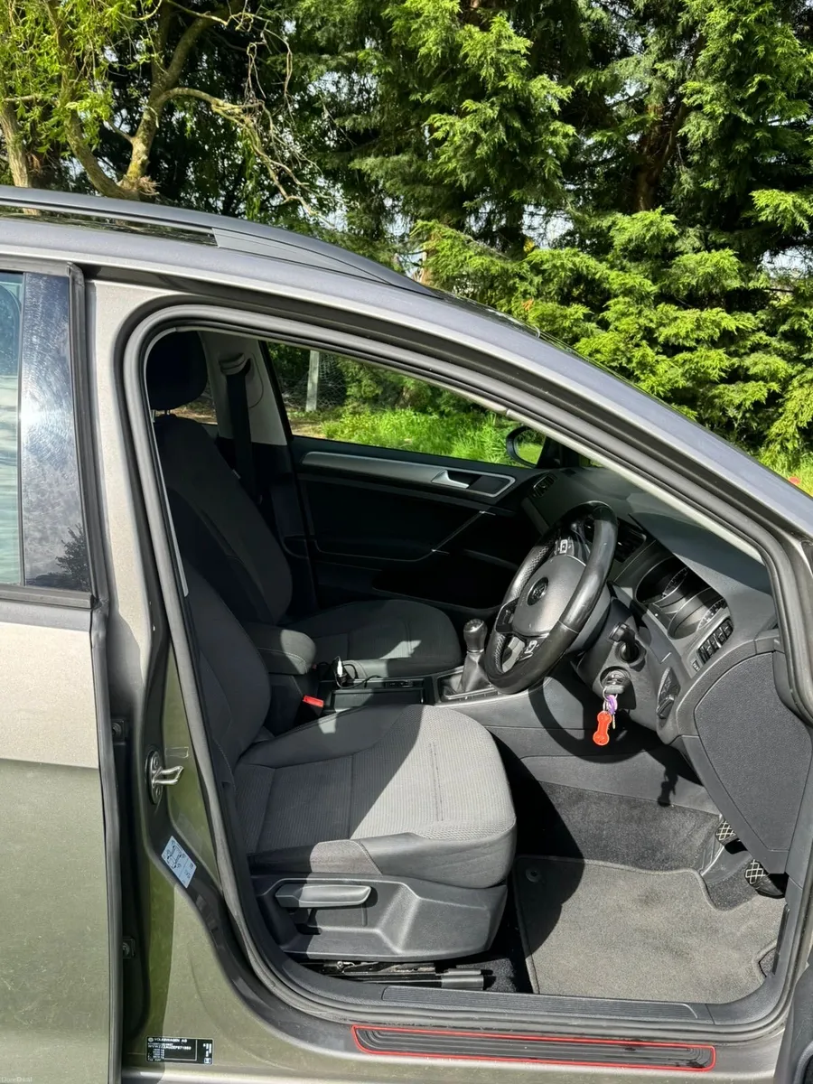 Volkswagen Golf Mk7 (2014 BlueMotion) - Image 4