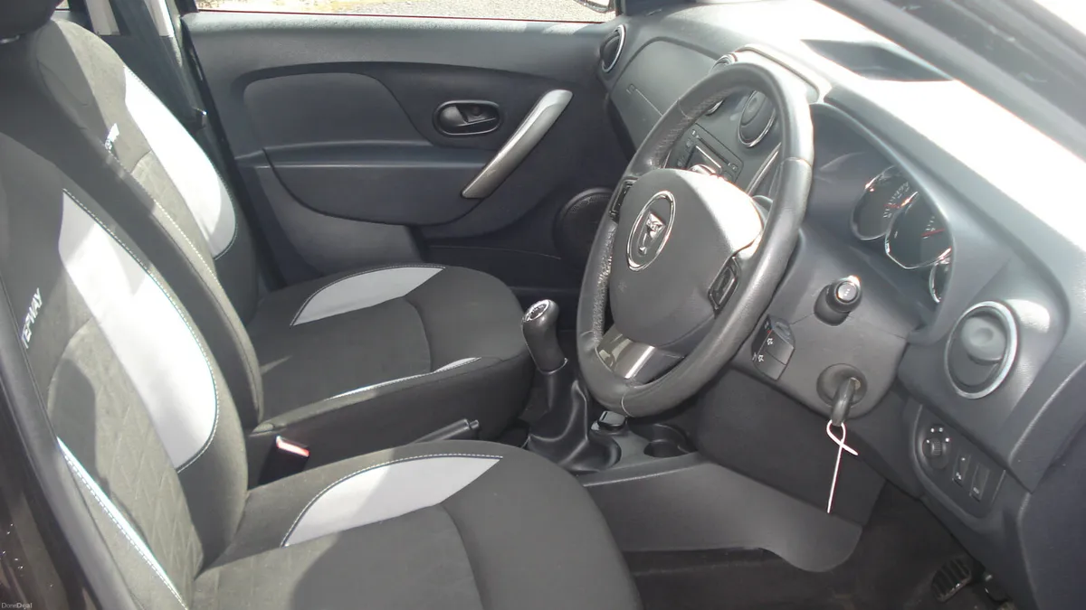 Dacia Sandero Stepway 2015 - Image 2