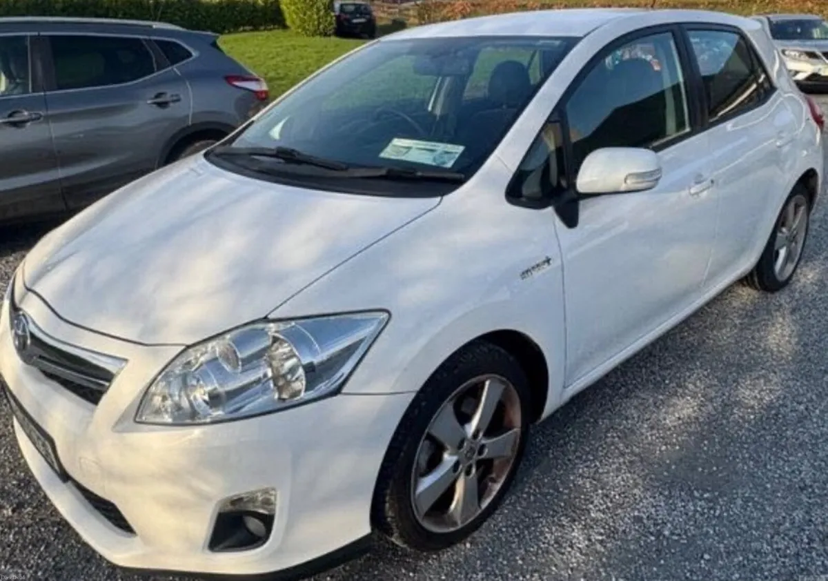 Toyota Auris Hybrid Auto – NCT 10/26 – Economical - Image 1