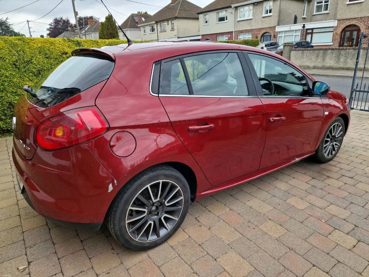 Car - Image 3