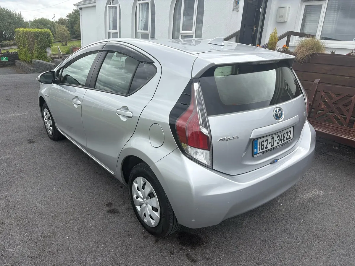 Toyota Aqua 1.5 petrol automatic hybrid - Image 4