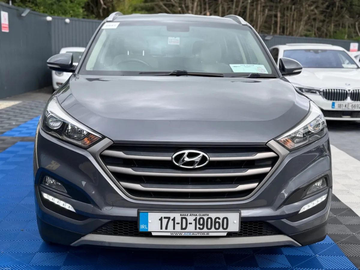 Hyundai Tucson EXECUTIVE - 1.7 DIESEL - MANUAL - 1 - Image 4