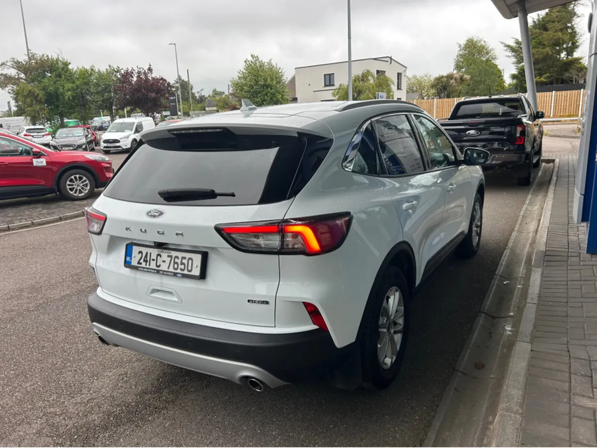 Ford Kuga TITANIUM 2.5 PHEV 225 S6.2 - Image 6