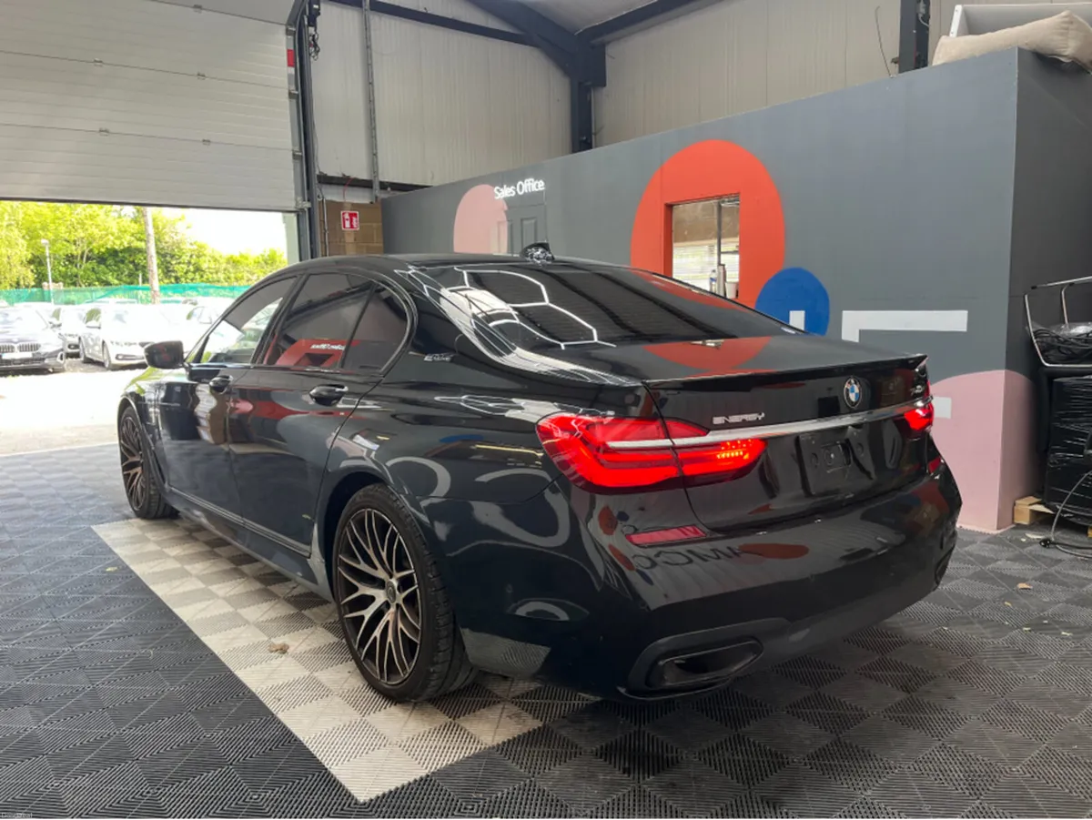 BMW 7-Series 2018 BMW 740E IPERFORMANCE M-SPORT 2. - Image 4