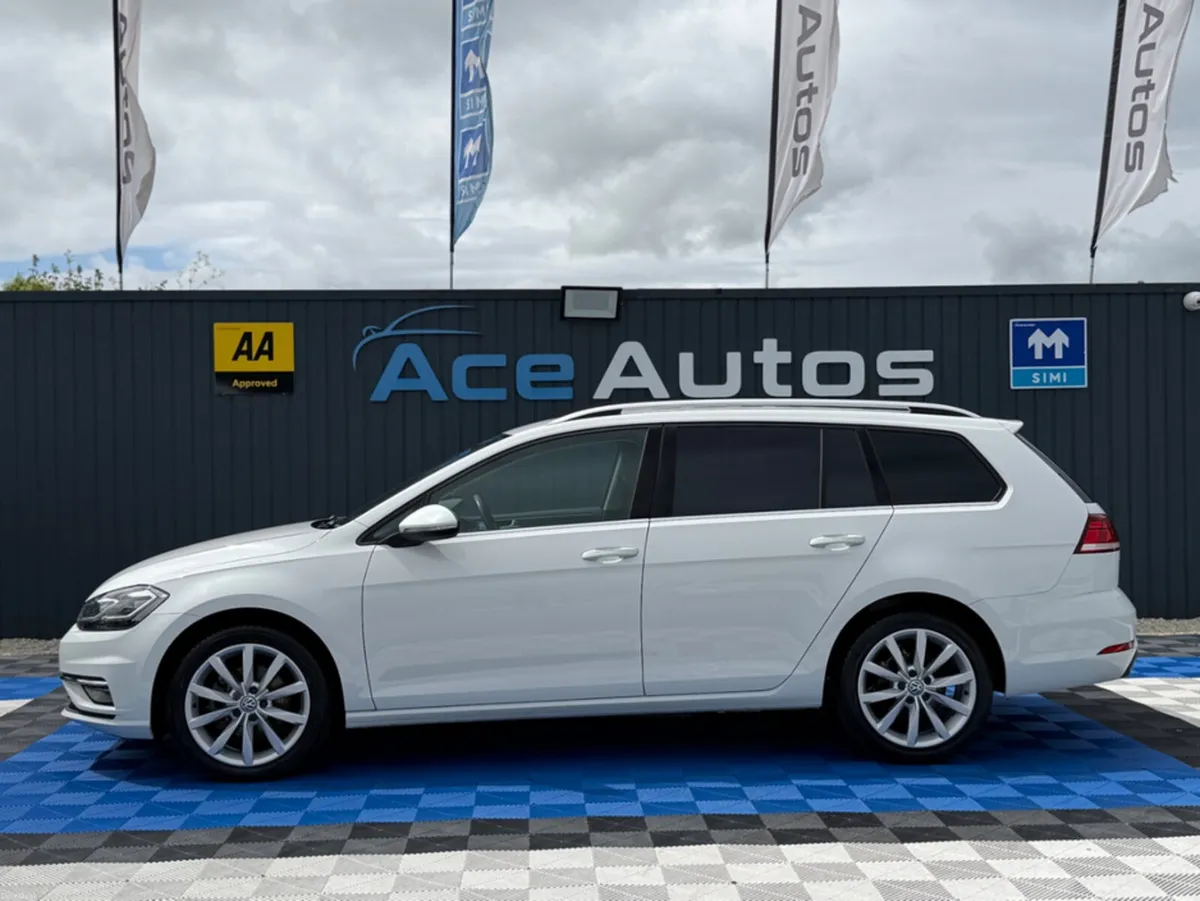 Volkswagen Golf COMFORT - 1.2 PETROL - AUTO - 12M - Image 4
