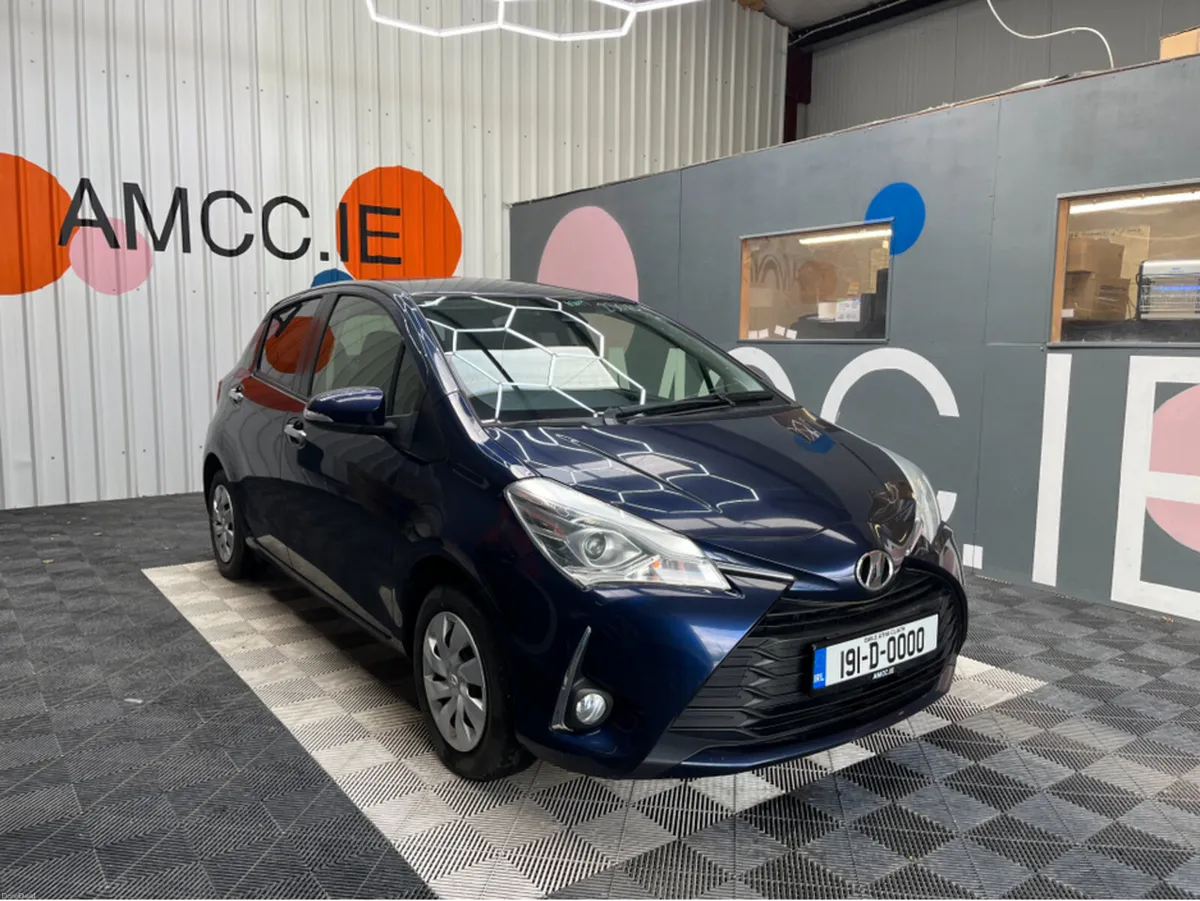 Toyota Vitz 2019 TOYOTA VITZ F 1.0 AUTOMATIC / REV - Image 1