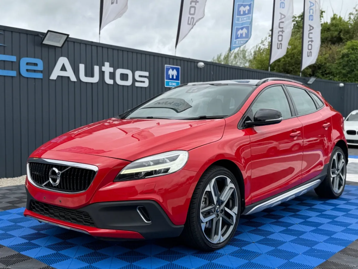 Volvo V40 D4 2.0L DIESEL - AUTO - 12M WARRANTY - C - Image 2