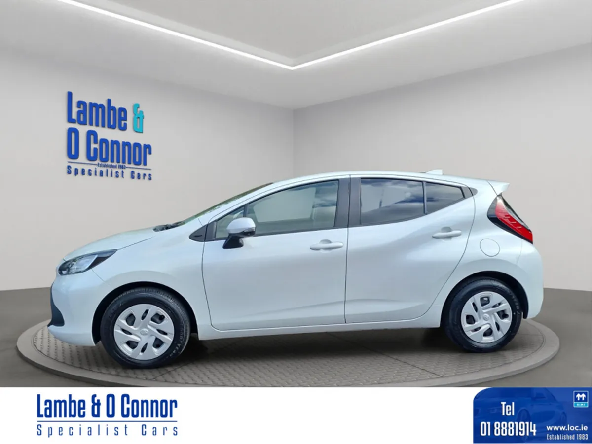 Toyota Aqua 1.5  SELF CHARGING HYBRID  AUTOMATIC * - Image 3