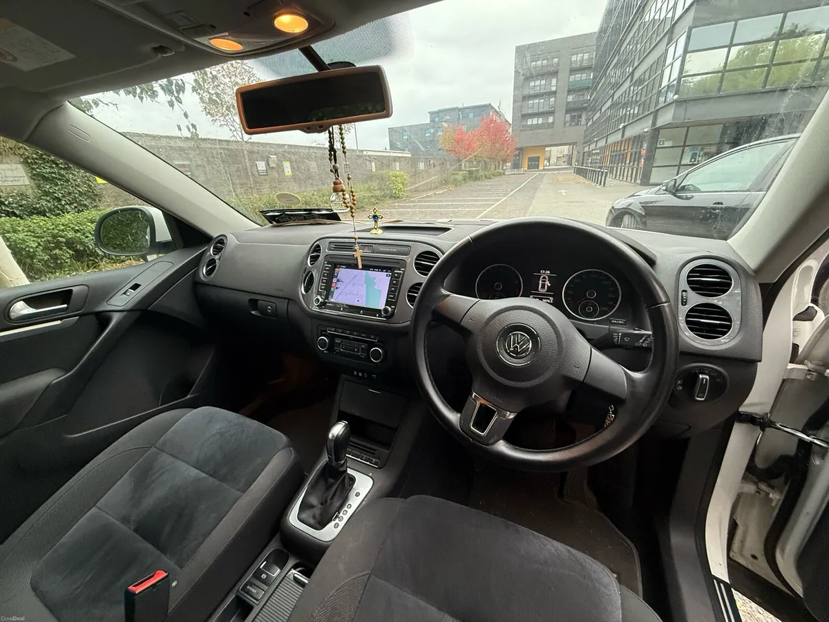 Volkswagen Tiguan 2014 Family SUV - Image 5