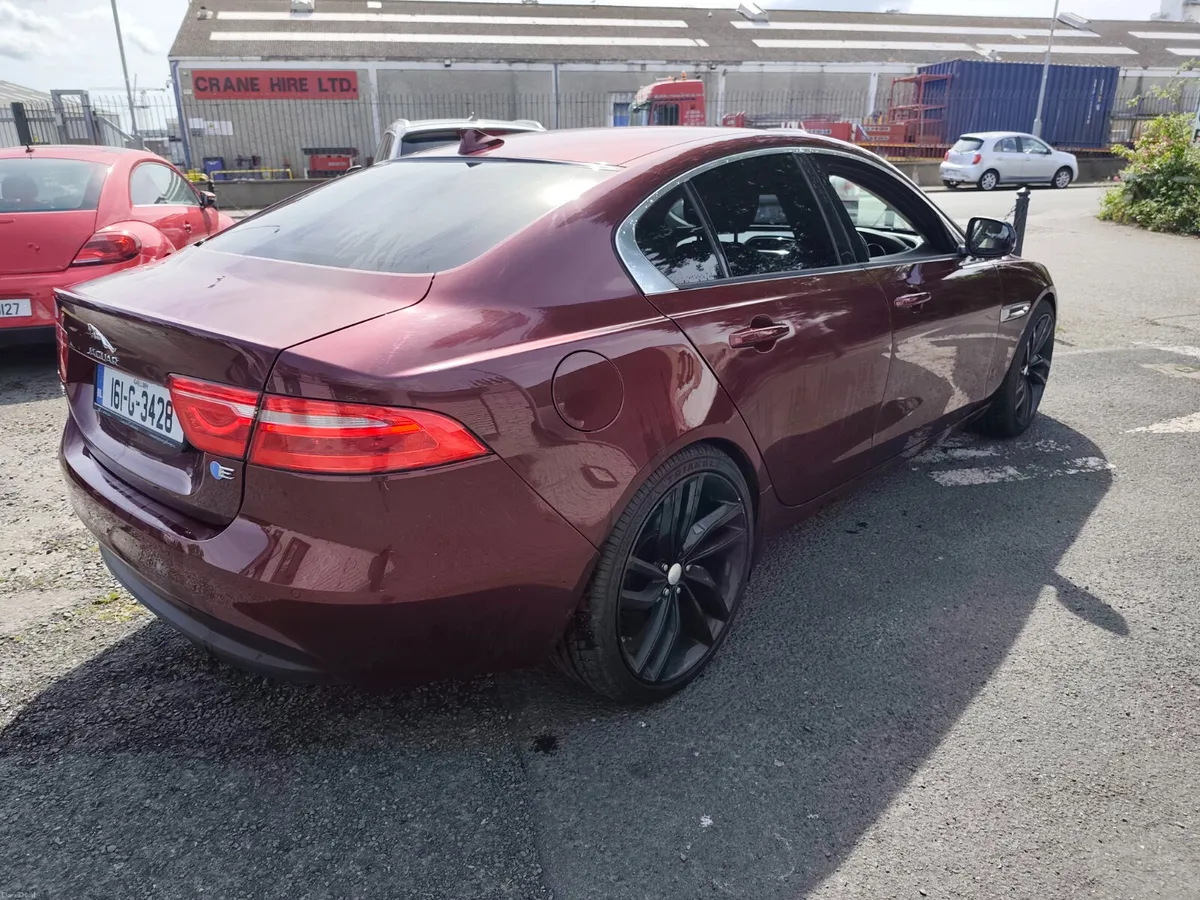 Jaguar XE 2016 - Image 4