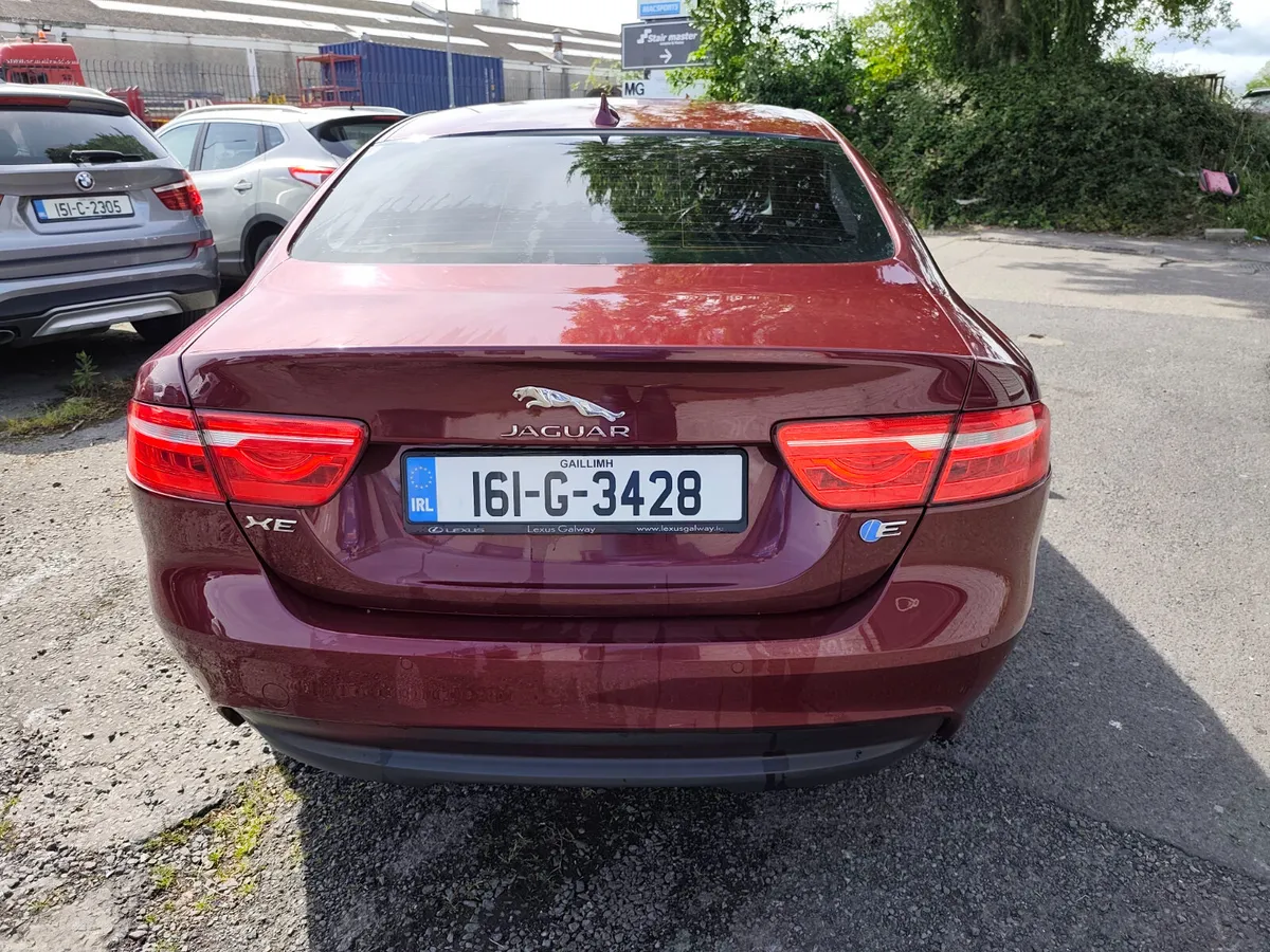 Jaguar XE 2016 - Image 5