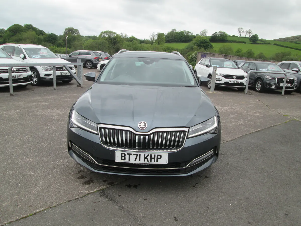 2022  SKODA  SUPERB  2.0  TDI  SEL  5DR  ESTATE - Image 3