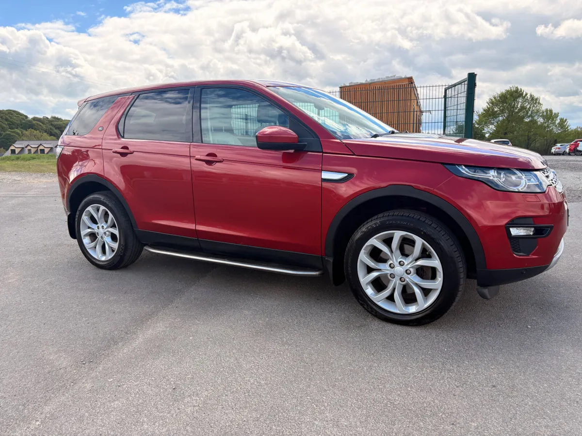 Land Rover Discovery Sport 2017 - Image 2