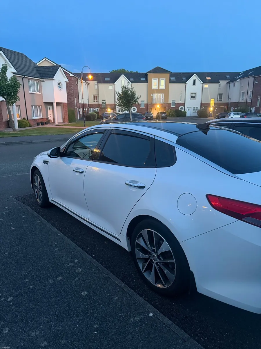 Kia Optima - Image 4