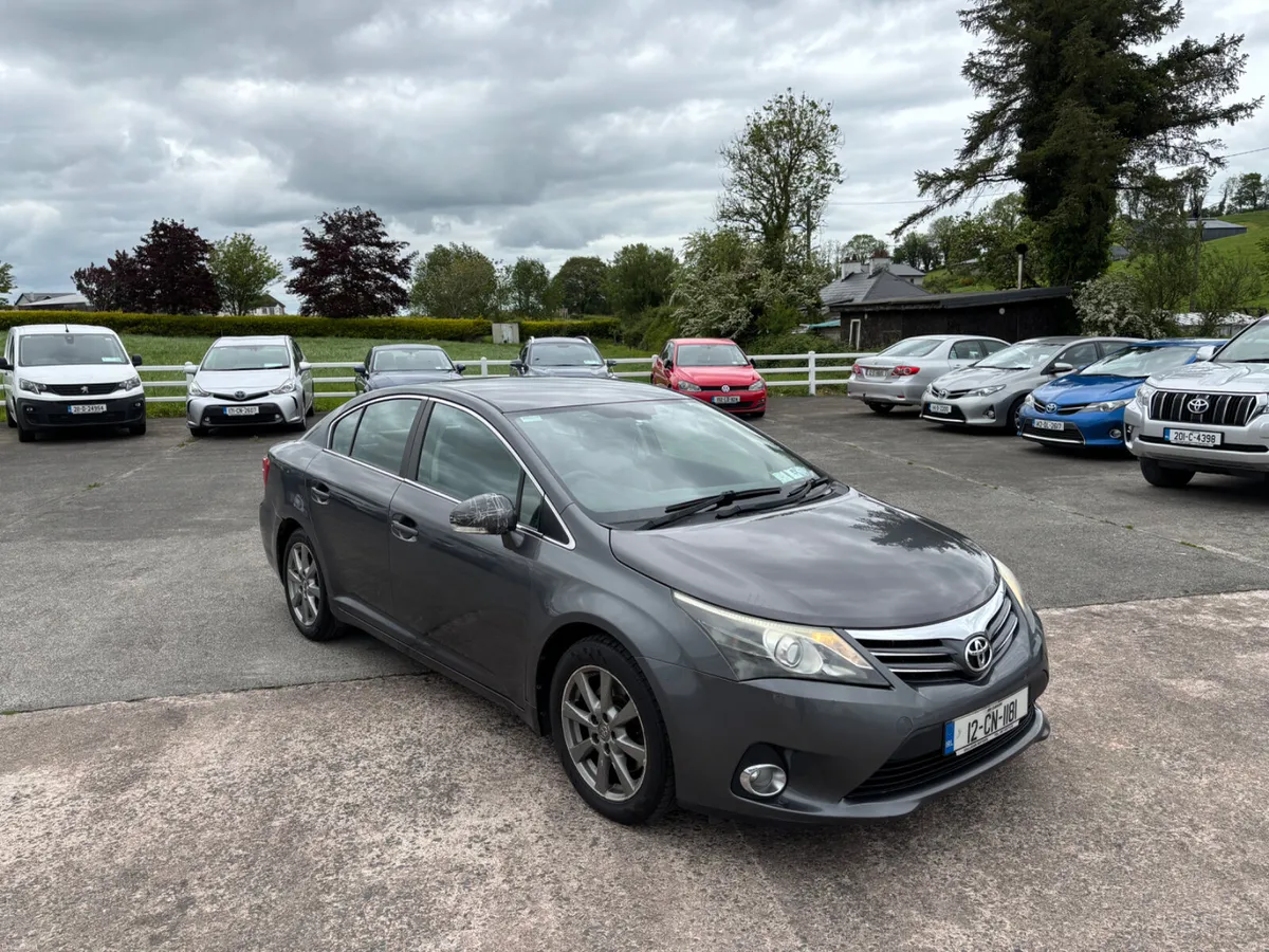 Toyota Avensis 2012 - Image 2