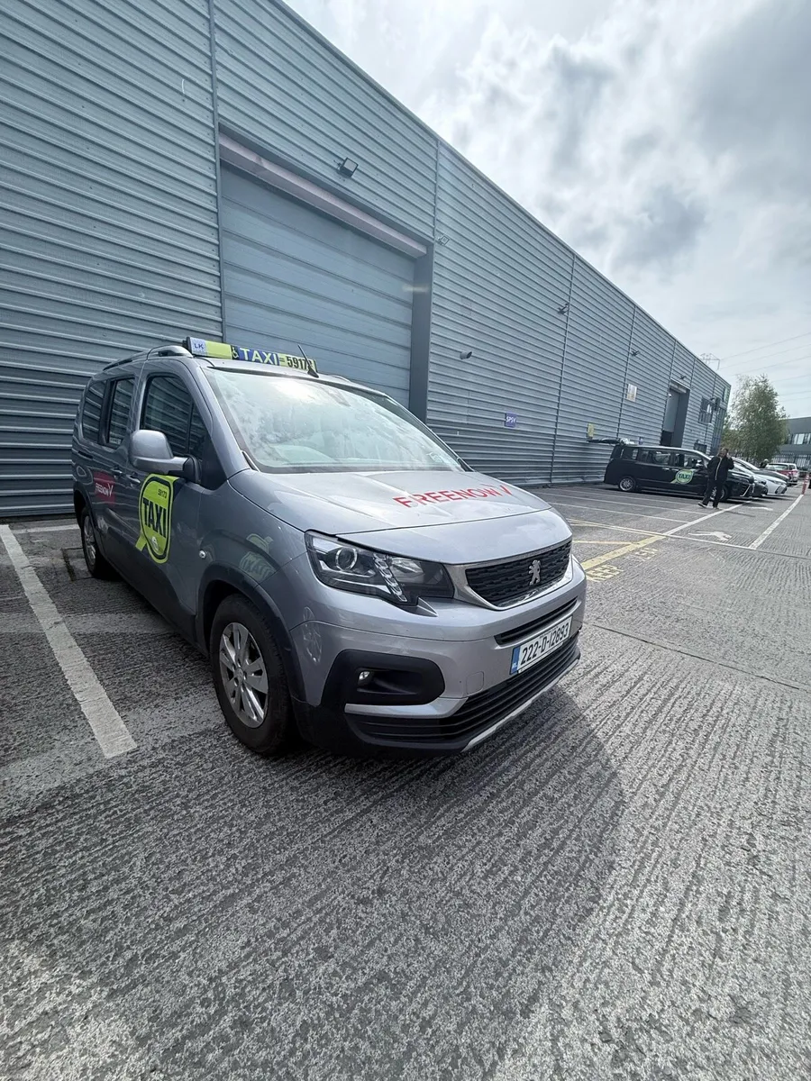 Taxi 7 Seater Ready to Go - Image 2