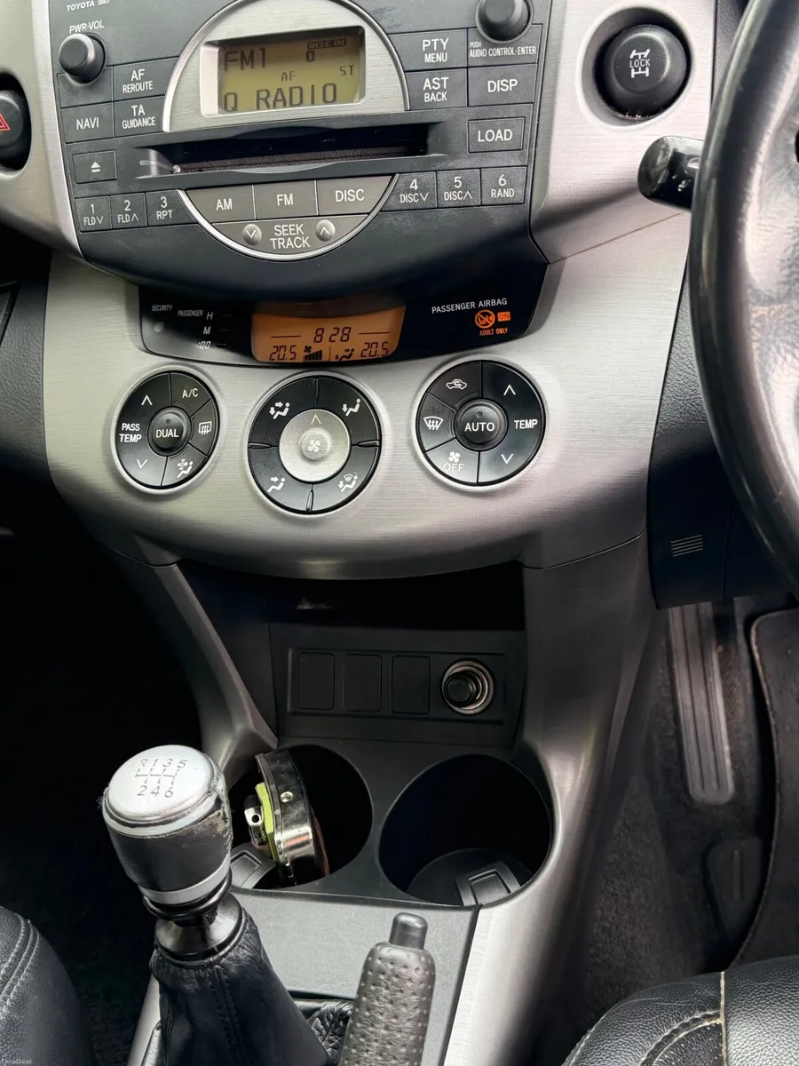 Toyota RAV4 2009 - Image 3